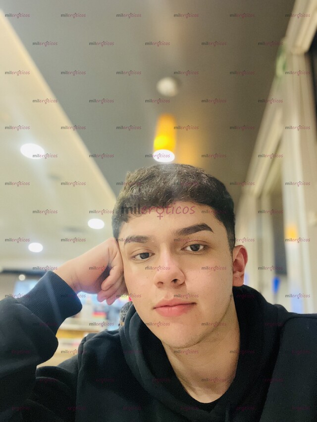 FOTOS DE JOVEN VARONIL DISPONIBLE PARA CUMPLACER TUS FANTASIAS, NUEVO EN EL AMBIENTE