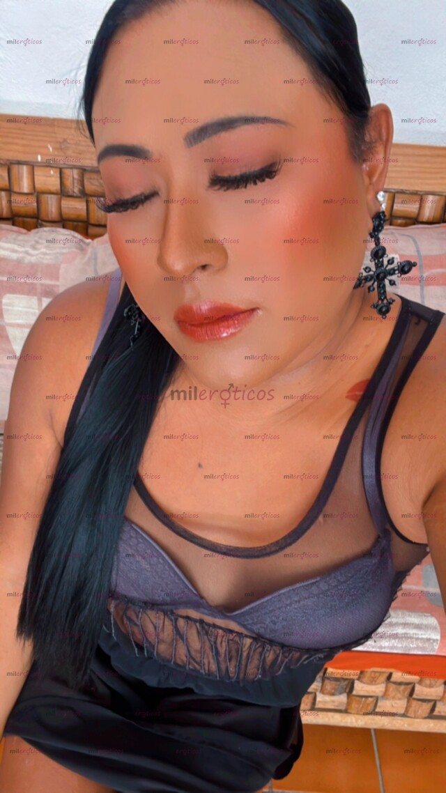 FOTOS DE CACHONDA PELINEGRA LISTA PARA DISFRUTAR COSAS DELICIOSAS