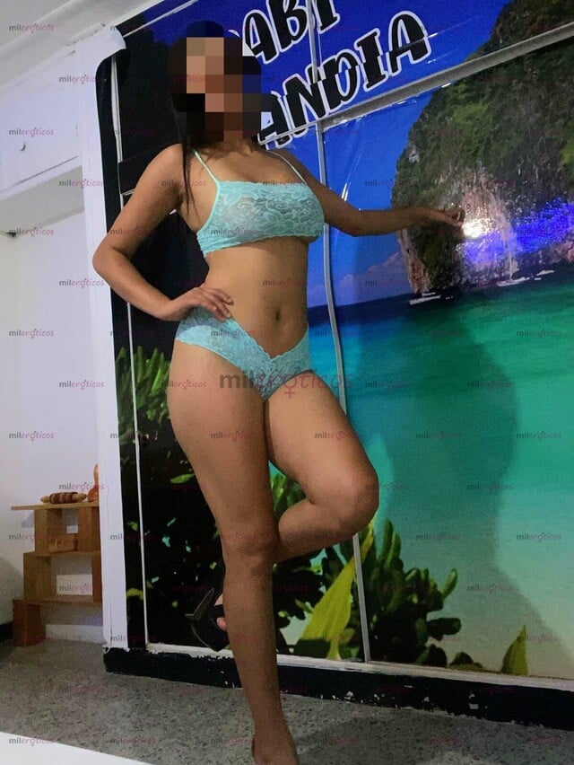 FOTOS DE CATALINA HERMOSA PELINEGRA ADICTA AL SEXO RICA PAJA RUSA