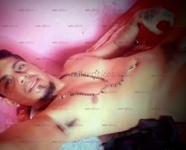 FOTOS DE TRATO DE NOVIOS BESOS CARICIAS POSES MASAJE RELAJANTE CON PRESERVATIV Y RELACION