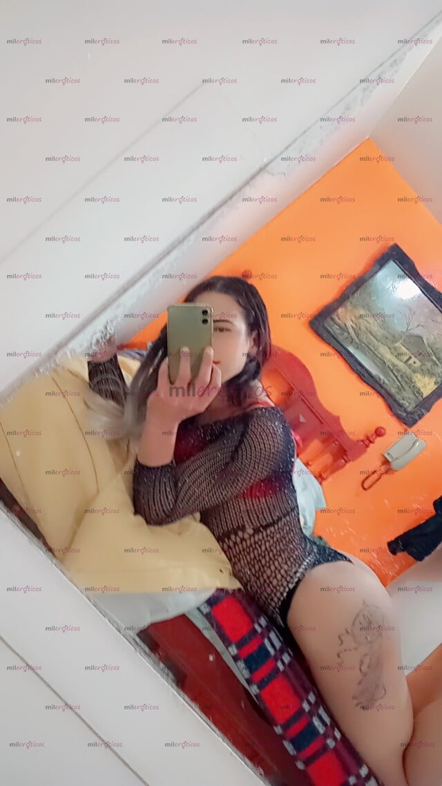 FOTOS DE NIÑA MONA ESPERANDO UNA VEZ MÁS PARA SATISFACER TUS DESEOS FANTASÍAS