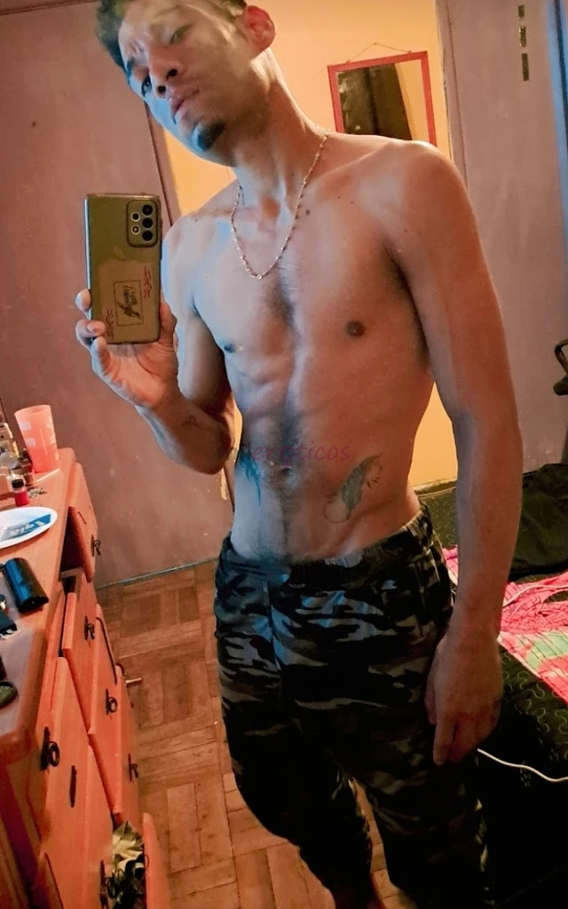 Hola aqui culion morboso colombiano completamente apacionado caricias dominante fetichista colaboracion atractivo rco fiable realizo masj buena verga...
