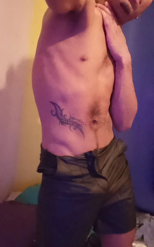 Hola aqui culion morboso colombiano completamente apacionado caricias dominante fetichista colaboracion atractivo rco fiable realizo masj buena verga...