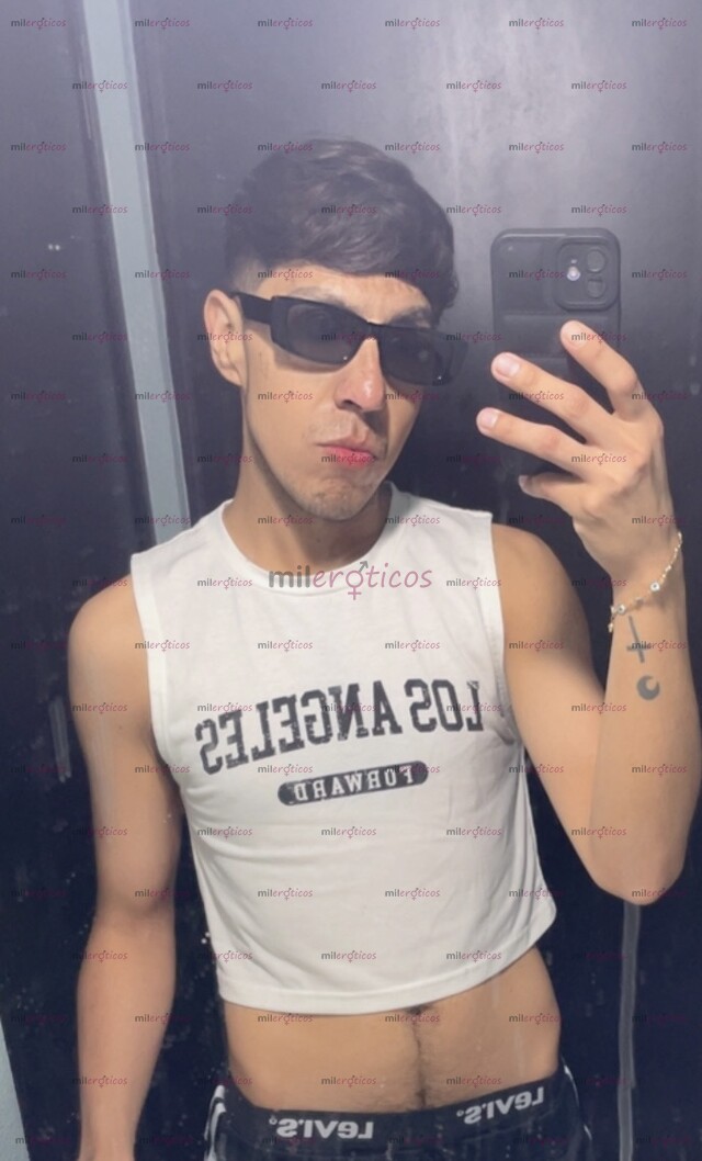 FOTOS DE JOVEN INTER MÁS PASIVO, MUY CALIENTE GANAS DE PASARLA RIQUÍSIMO
