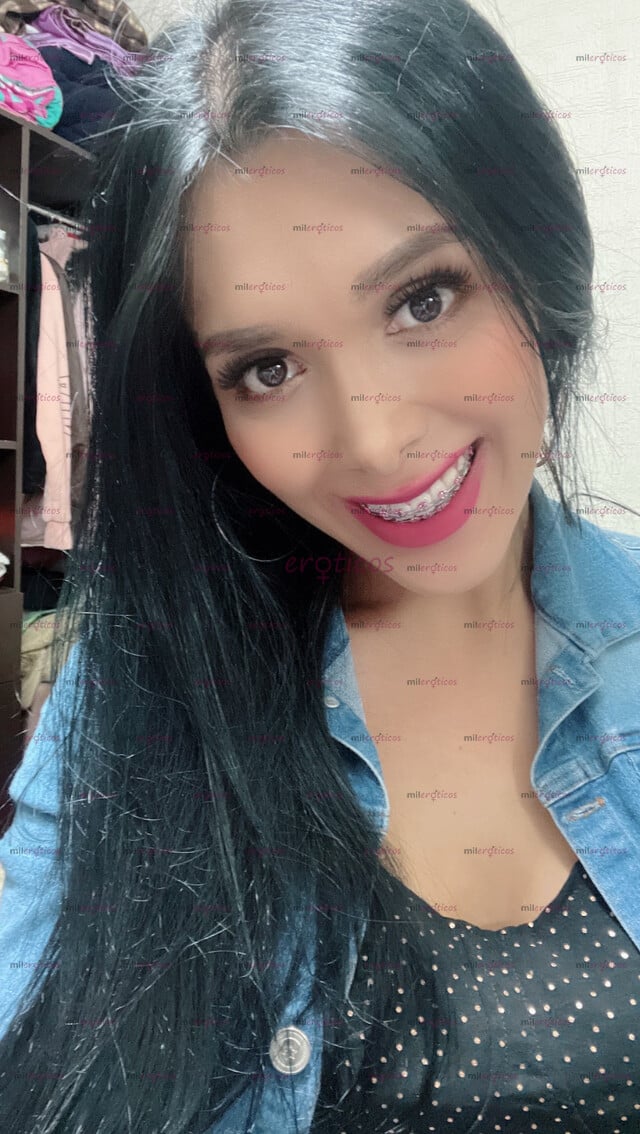 FOTOS DE TRAVIESA , SENSUAL Y COME VERGAS TE CHUPARE DELICIOSO ESA VERGA QUE TENGAS PAPI
