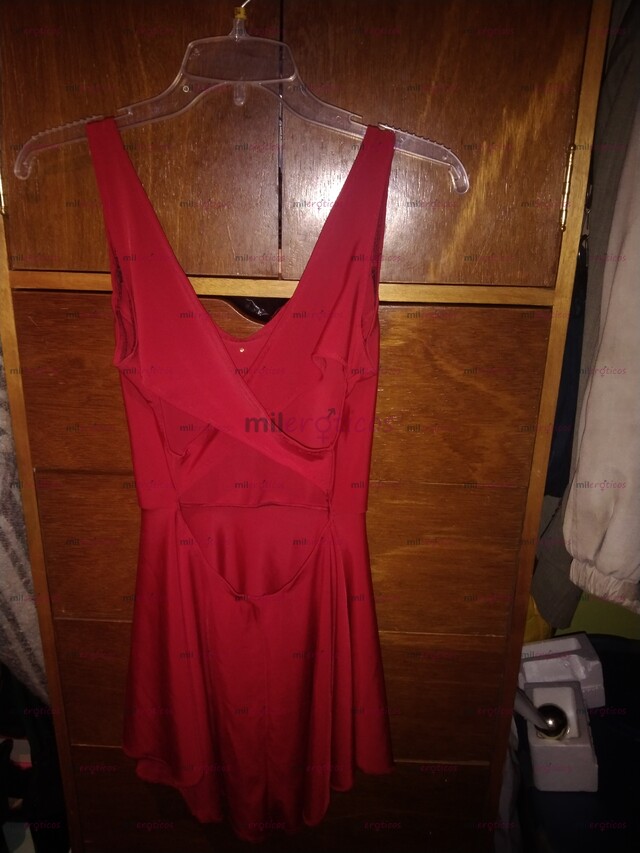 FOTOS DE VENDO VESTIDOS, LENCERÍA Y ROPA INTERIOR.
