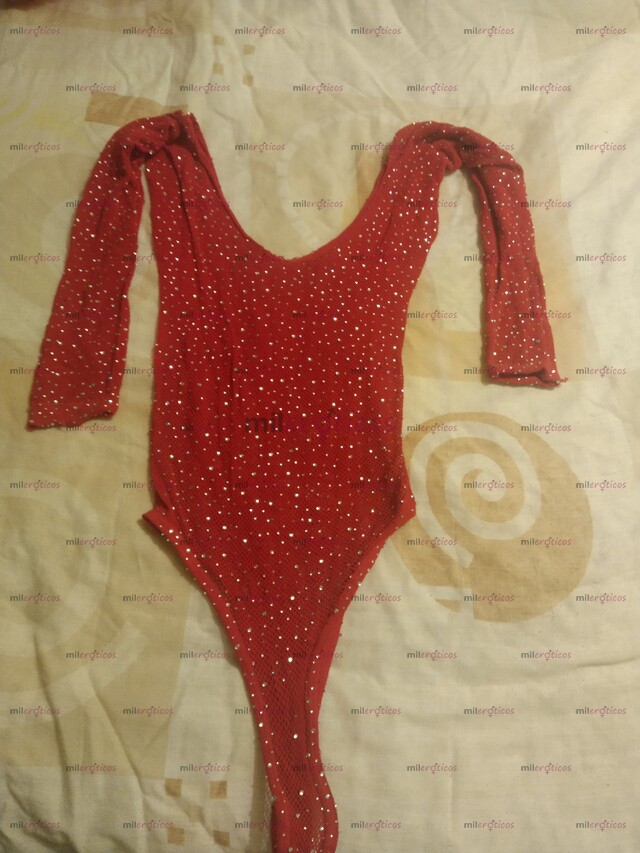 FOTOS DE VENDO VESTIDOS, LENCERÍA Y ROPA INTERIOR.