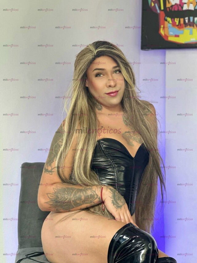 FOTOS DE RECIEN LLEGADA AL PAIS . CHICA TRANS SERIA Y RESERVADA