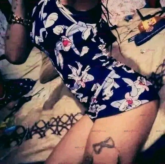 FOTOS DE FLAQUITA RICA Y APRETADITA CUENTO CON LUGAR DISCRETO