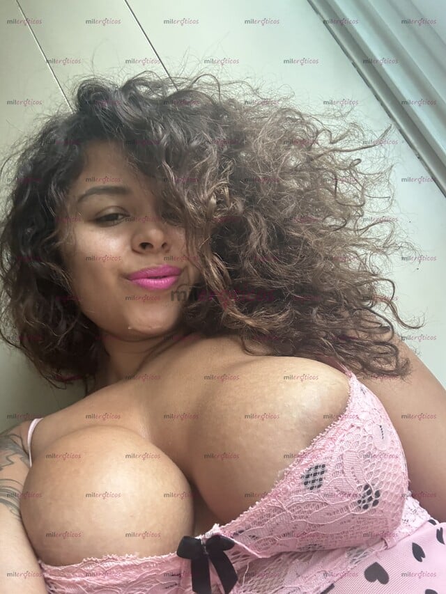 FOTOS DE ARE YOU HARD ENOUGH TO SLIDE YOUR COCK BETWEEN MY HUGE TITTIES?L WANT U!