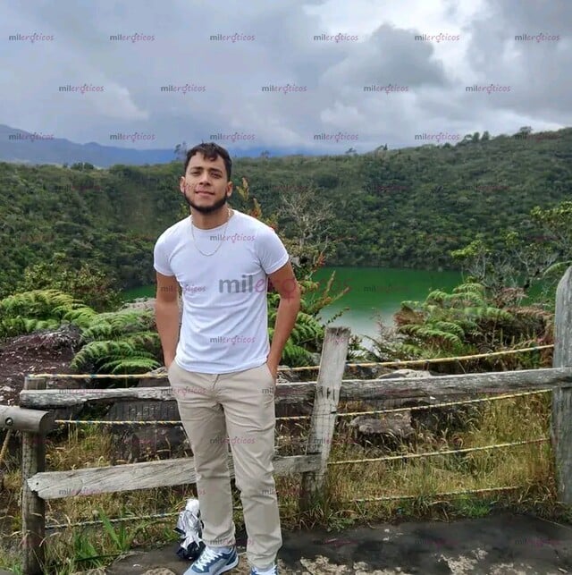FOTOS DE JOVEN COMPLACIENTE, DISPUESTO A COMPLACER TODOS TUS FETICHES