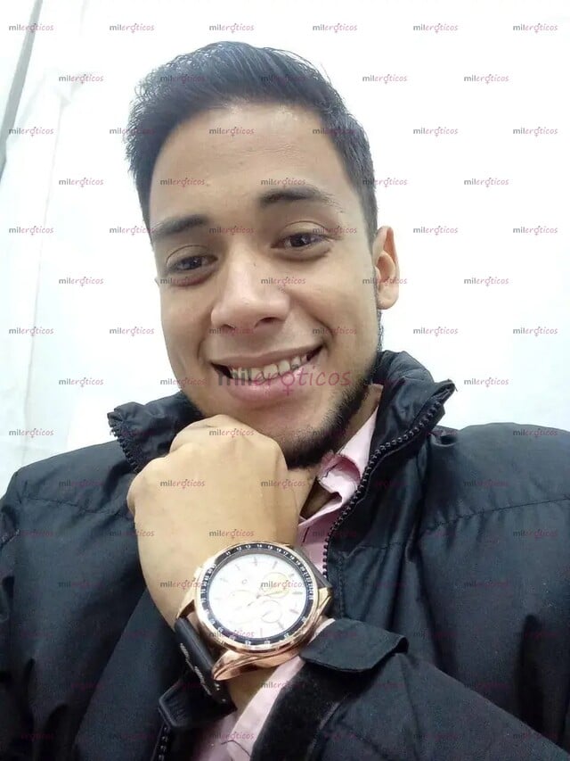 FOTOS DE JOVEN COMPLACIENTE, DISPUESTO A COMPLACER TODOS TUS FETICHES