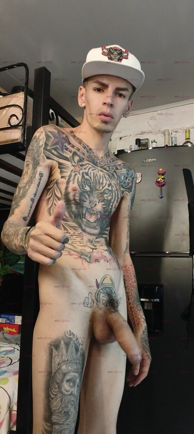 FOTOS DE SERIO ACTIVO FLACO BLANCO MORBOSO TATUADO