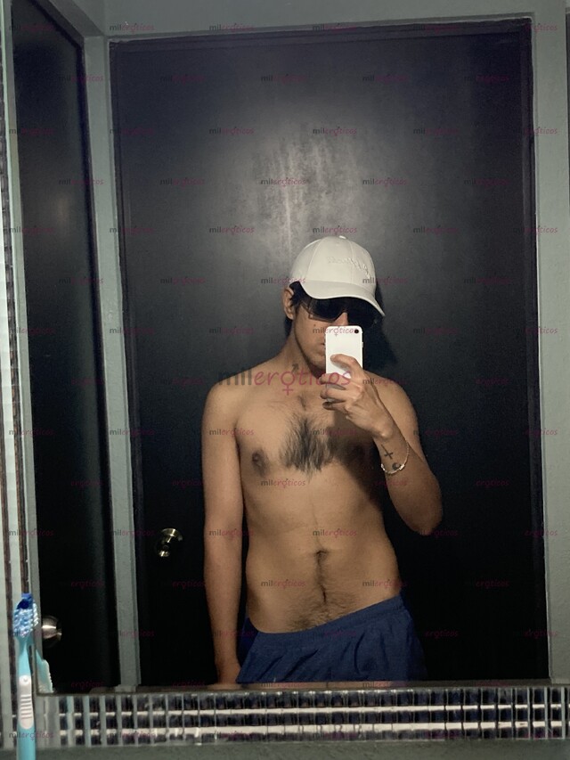 FOTOS DE MOZO DELGADO Y CALIENTE TE ESPERA PARA PASARLA DELICIOSO