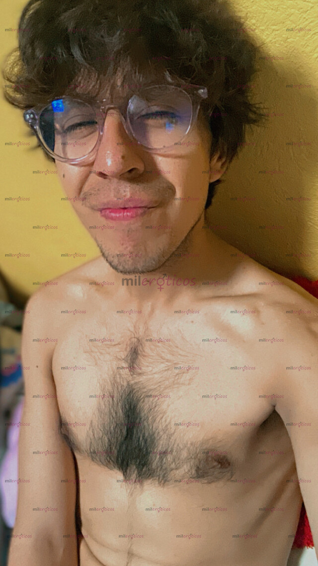 FOTOS DE MOZO DELGADO Y CALIENTE TE ESPERA PARA PASARLA DELICIOSO