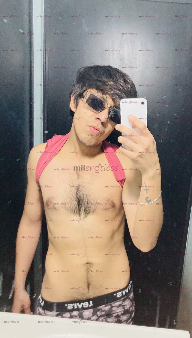 FOTOS DE MOZO DELGADO Y CALIENTE TE ESPERA PARA PASARLA DELICIOSO