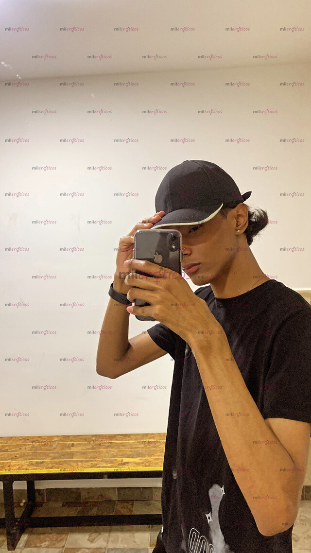 FOTOS DE ROBIN TAYLOR, HERMOSO JOVEN DE 18 AÑOS DISPUESTO A TODO POR HACERTE Y COMPLACER