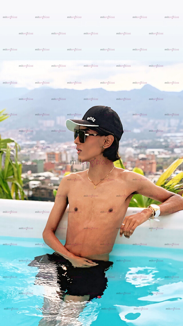 FOTOS DE ROBIN TAYLOR, HERMOSO JOVEN DE 18 AÑOS DISPUESTO A TODO POR HACERTE Y COMPLACER