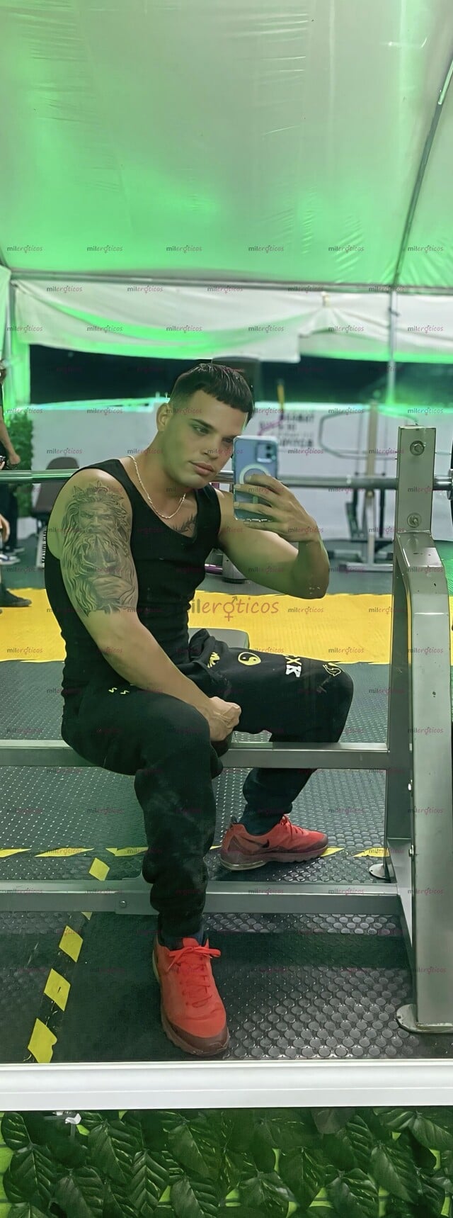 FOTOS DE CUBANO ACTIVO VERGON Y LECHERO LISTO PARA DARTE LA COGIDA DE TU VIDA