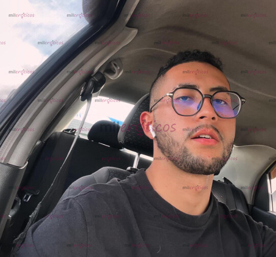 FOTOS DE CONTENIDO UNIVERSITARIO ATLÉTICO AMIGABLE Y COMPLACIENTE