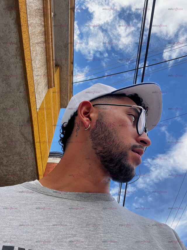 FOTOS DE CONTENIDO UNIVERSITARIO ATLÉTICO AMIGABLE Y COMPLACIENTE