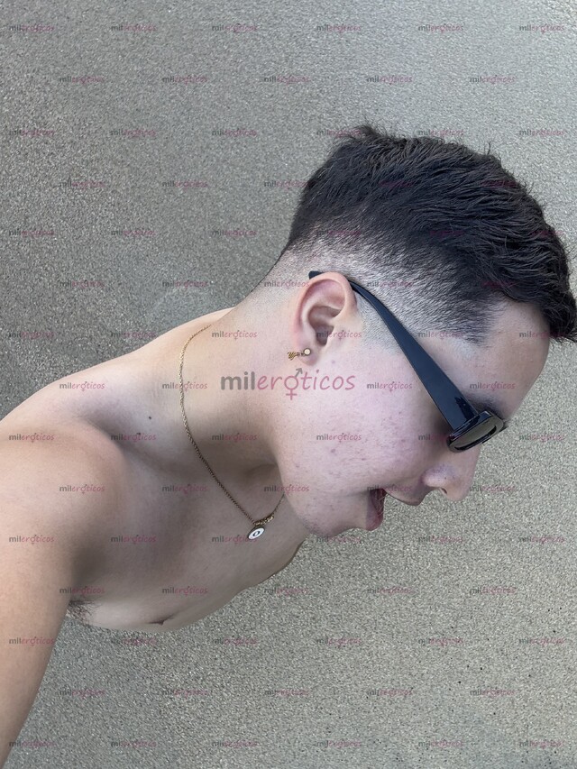 FOTOS DE ÓSCAR TENGO 22 AÑOS COMPAÑÍA O LO QUE NECESITES. MÁNDAME INBOX