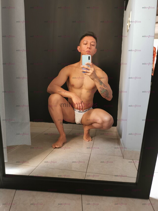 FOTOS DE JOVEN MEXICANO VERSÁTIL TONIFICADO DE GYM