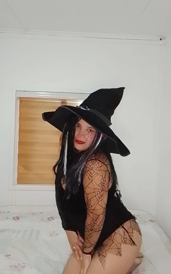 Hola me presento soy camilanueva en tu zona paraguaya deliciosa en busca de pasarla bien junto a caballero soy muy dulce coqueta y sexual no te arrepe...