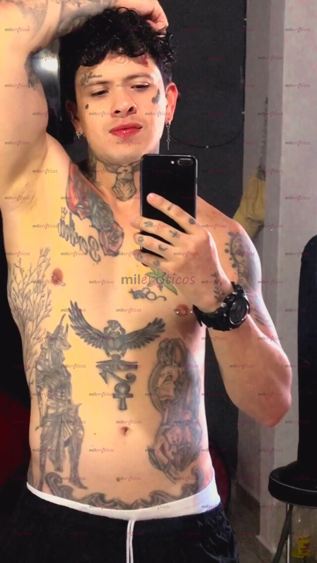 FOTOS DE HOMBRE TATUADO Y SERIO 3234913373 DE MEDELLÍN