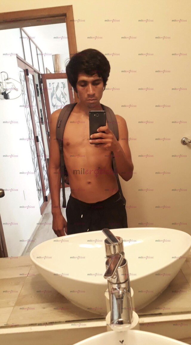 FOTOS DE HOLA,SOY IVAN Y QUIERO QUE DISFRUTES DE ESTE BUEN CUERPO AL MAXIMO