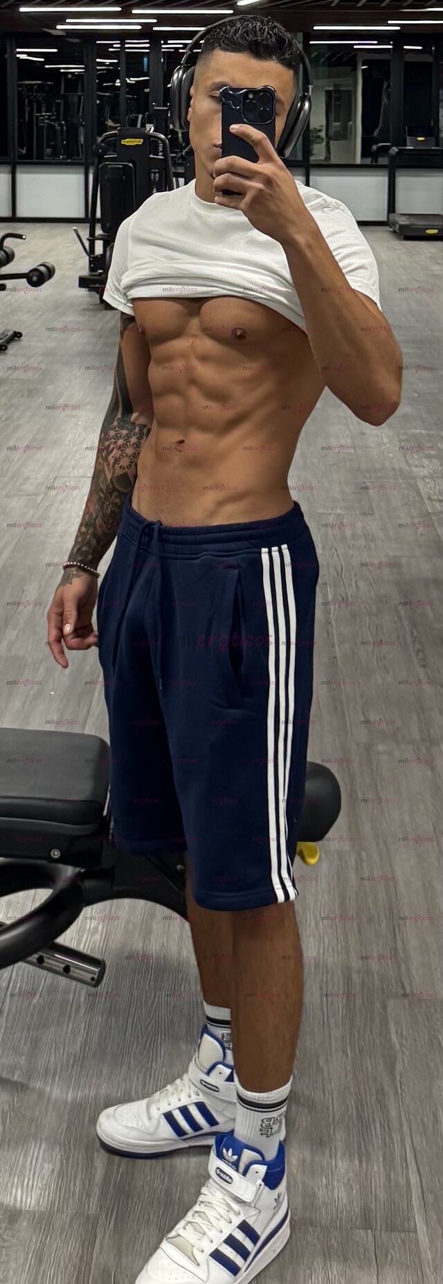 FOTOS DE COLOMBIANO 1,80 EXCELENTE TRATO CUERPO GYM TOP 24 AÑOS