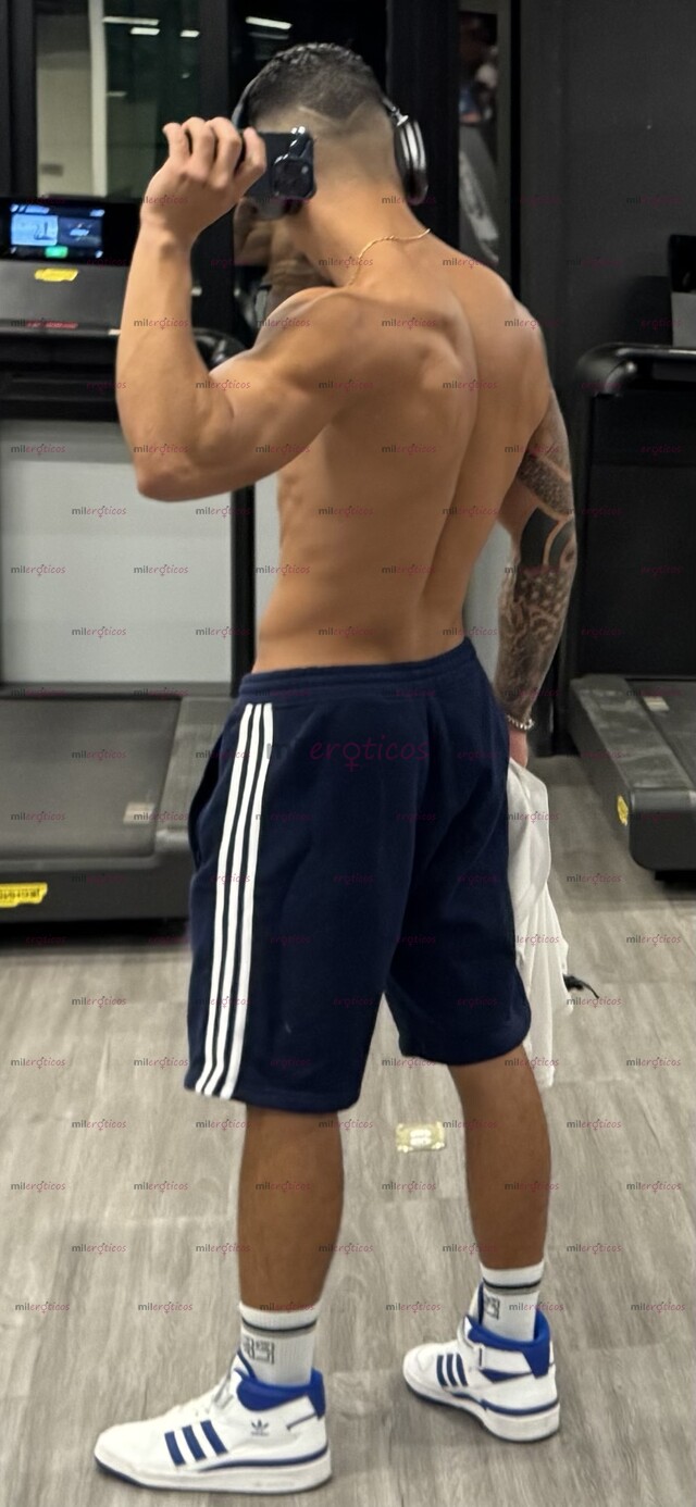 FOTOS DE COLOMBIANO 1,80 EXCELENTE TRATO CUERPO GYM TOP 24 AÑOS