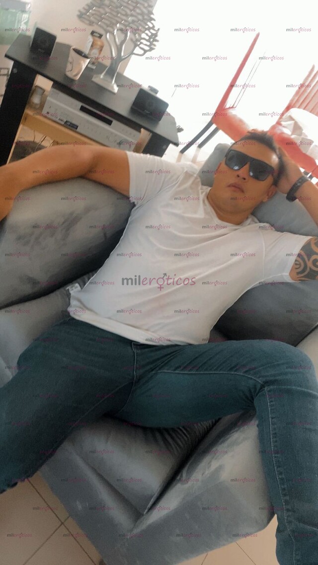 FOTOS DE ANTUAN MACHO ENTRON VERGON PASA UN MOMENTO DELICIOSO