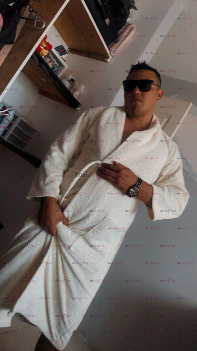 FOTOS DE ANTUAN MACHO ENTRON VERGON PASA UN MOMENTO DELICIOSO