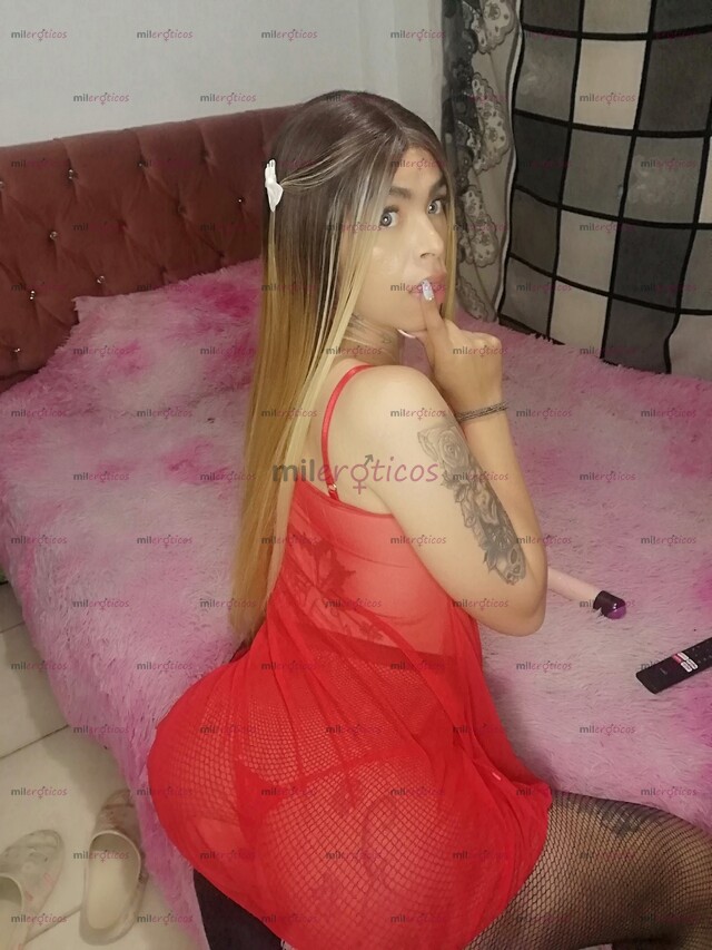 FOTOS DE POCOS DIAS.GARGANTA PROFUNDA SEXY CALIENTE CON UN CULO DE IMPACTO