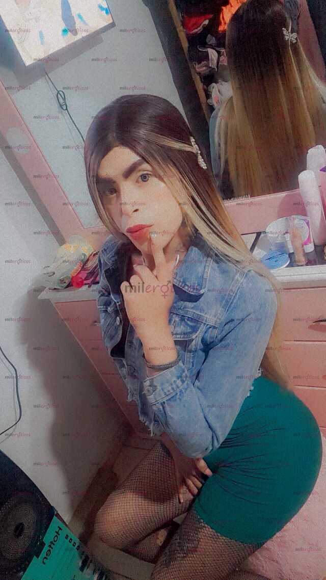 FOTOS DE POCOS DIAS.GARGANTA PROFUNDA SEXY CALIENTE CON UN CULO DE IMPACTO