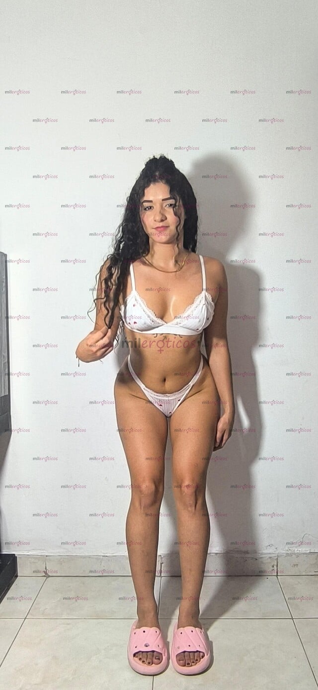 FOTOS DE CAMILA, DISPUESTA A CUMPLIR SUS FANTASIAS Y DESEOS SEXUALES
