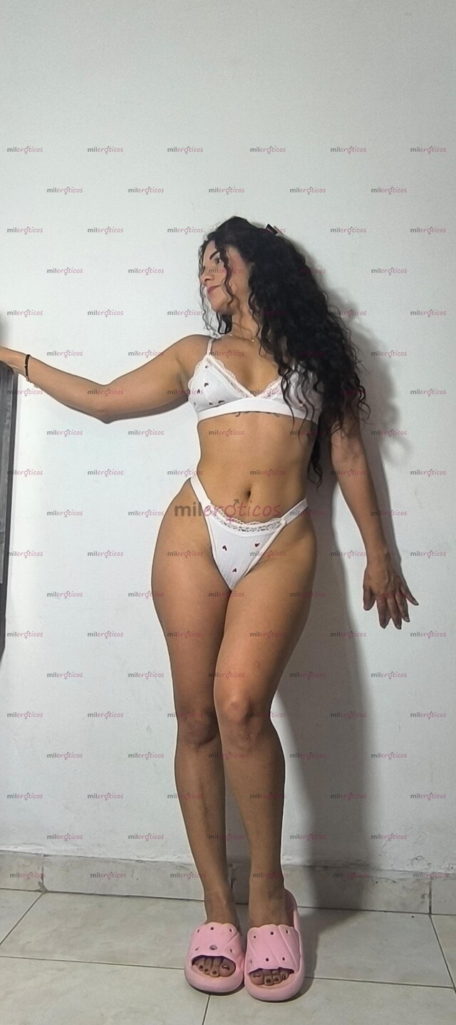 FOTOS DE CAMILA, DISPUESTA A CUMPLIR SUS FANTASIAS Y DESEOS SEXUALES