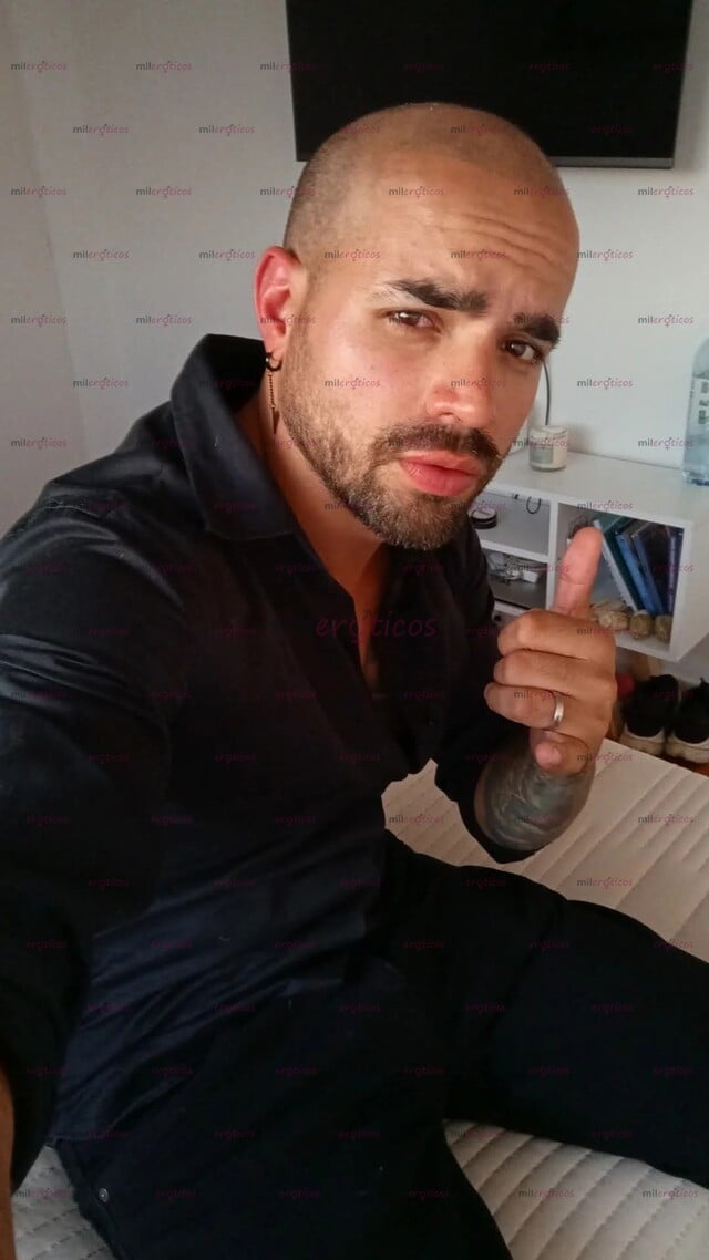 FOTOS DE HOMBRE MASCULINO, TRIGUEÑO, TATUADO, VELLUDO Y MUY COMPLACIENTE