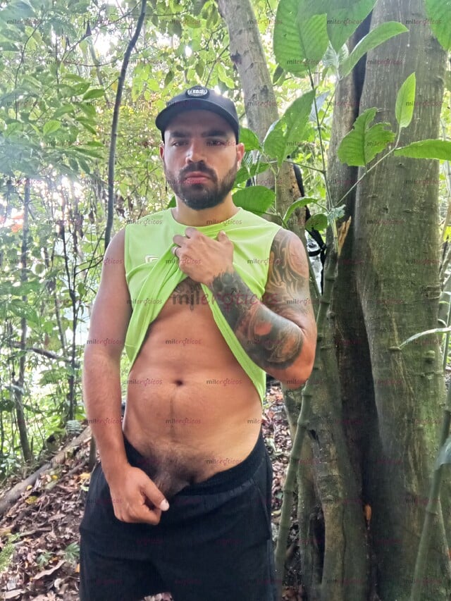 FOTOS DE HOMBRE MASCULINO, TRIGUEÑO, TATUADO, VELLUDO Y MUY COMPLACIENTE