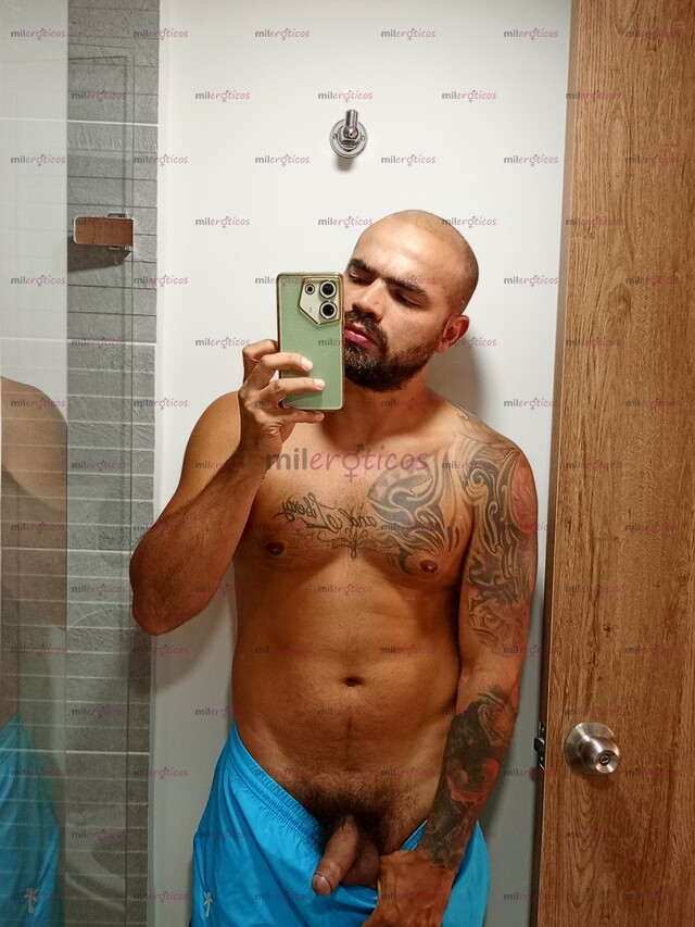 FOTOS DE HOMBRE MASCULINO, TRIGUEÑO, TATUADO, VELLUDO Y MUY COMPLACIENTE