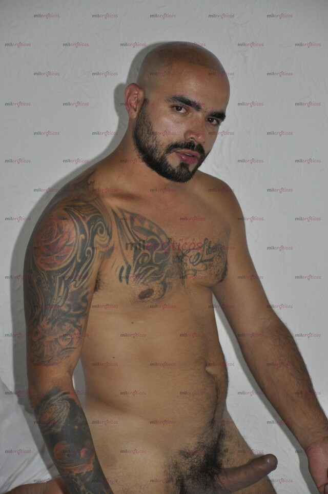 FOTOS DE HOMBRE MASCULINO, TRIGUEÑO, TATUADO, VELLUDO Y MUY COMPLACIENTE