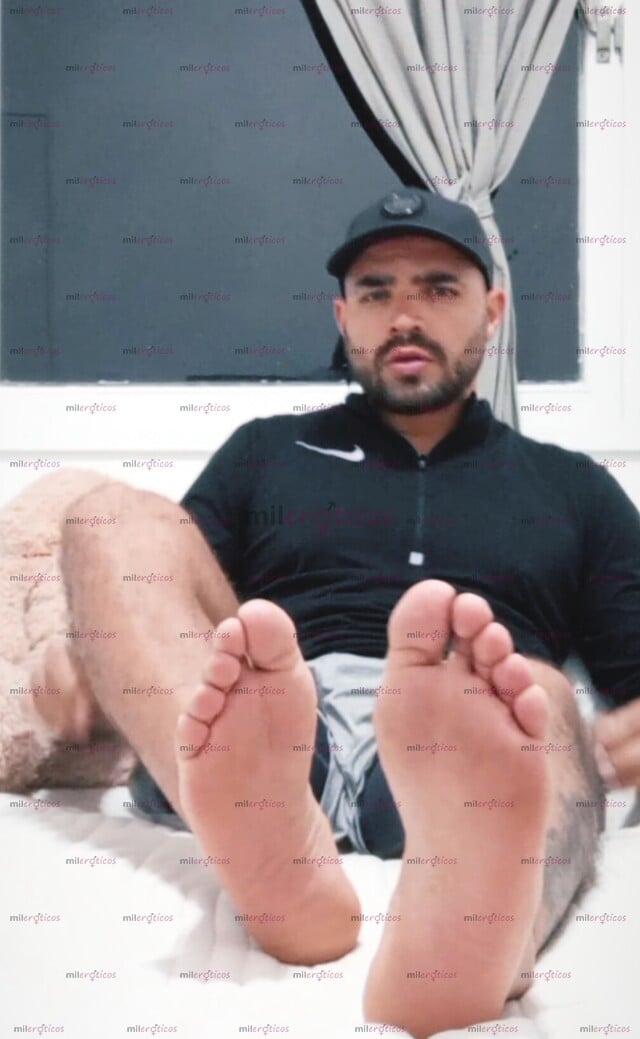 FOTOS DE HOMBRE MASCULINO, TRIGUEÑO, TATUADO, VELLUDO Y MUY COMPLACIENTE