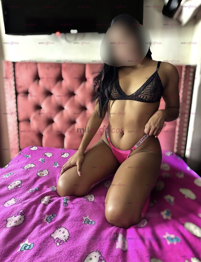 FOTOS DE MIS AMORES SOY SOFÍA VENGO A OFRECERLES MIS MEJORES CONTENIDOS Y VIDEOLLAMADA