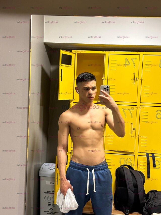 FOTOS DE EDAD 21, CHICO LINDO RESERVADO, DISCRETO