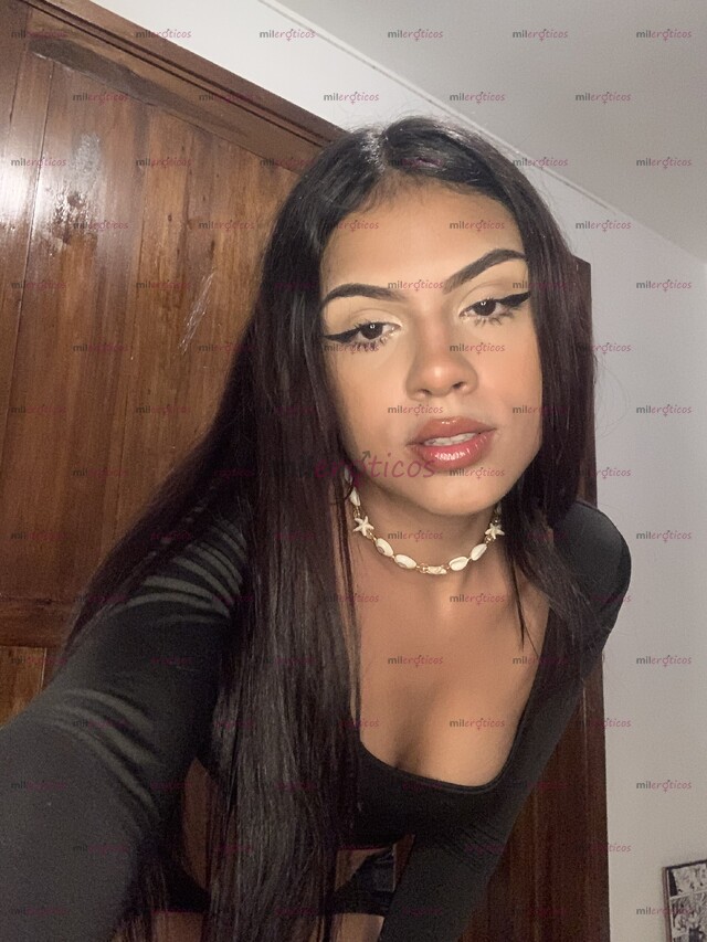 FOTOS DE ESTA RICA MORENA TE HARÁ VENIR COMO NUNCA EN UN BAILE EXÓTICO Y MUCHA SALIVA