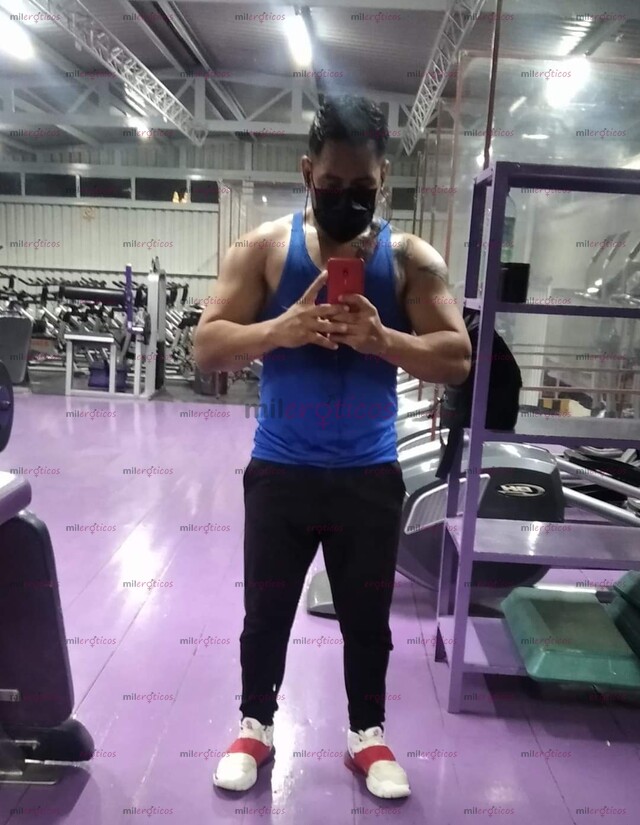 FOTOS DE MORENAZO NUEVO ENEL HAMBIENTE LISTO PARA COMPLACERTE