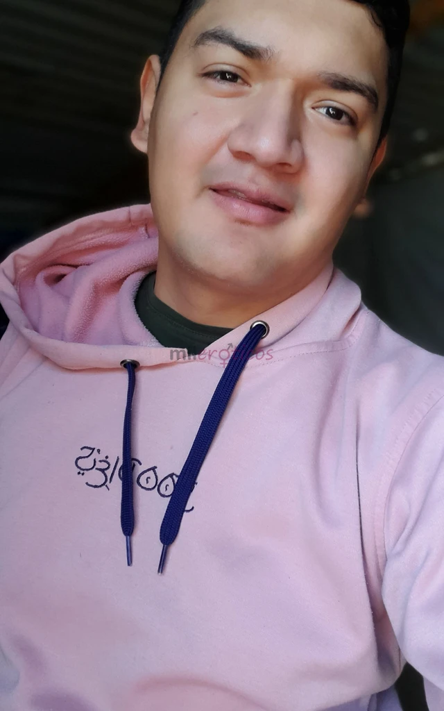 Soy totalmente de descomolicado te acompano a reuniones fiestas etcpasa un buen rato con migo tengo 27 anos llamame para acordar una cita no te arrepe...