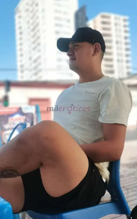 Soy totalmente de descomolicado te acompano a reuniones fiestas etcpasa un buen rato con migo tengo 27 anos llamame para acordar una cita no te arrepe...