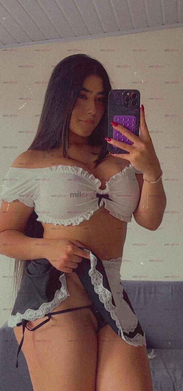 FOTOS DE VENEZOLANA, BLANQUITA, 20 AÑOS, CON JUGUETES